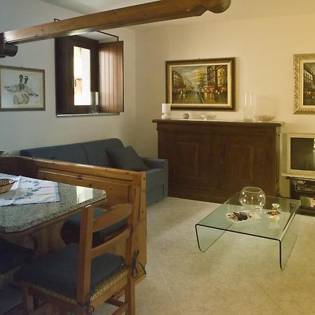 Rustico Giorgia Apartment Mergozzo Phòng bức ảnh