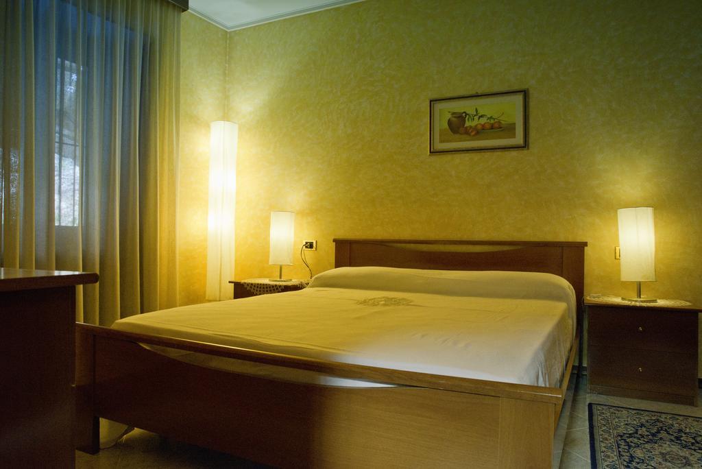 Rustico Giorgia Apartment Mergozzo Phòng bức ảnh