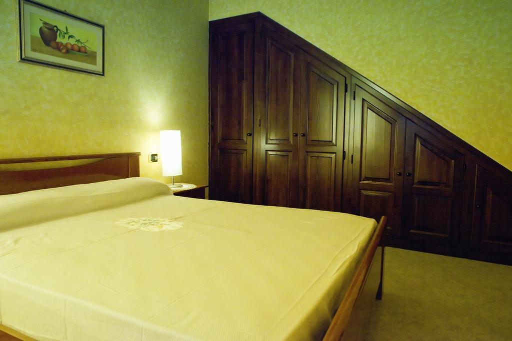 Rustico Giorgia Apartment Mergozzo Phòng bức ảnh